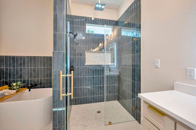 929 E Magnolia Avenue, Fort Worth, TX 76104