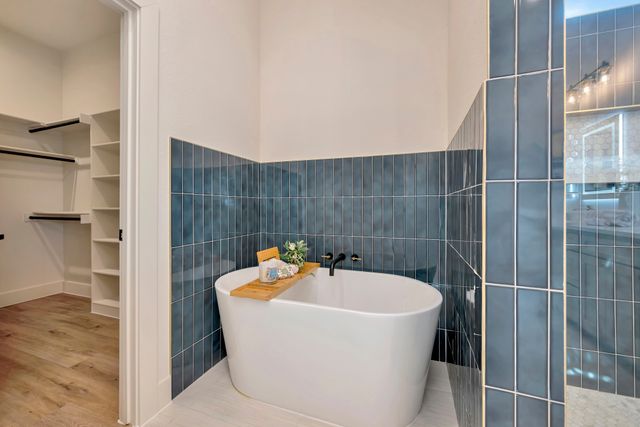 929 E Magnolia Avenue, Fort Worth, TX 76104