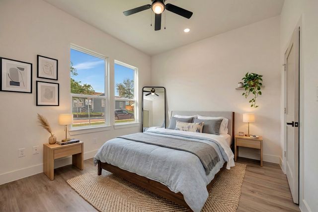 929 E Magnolia Avenue, Fort Worth, TX 76104