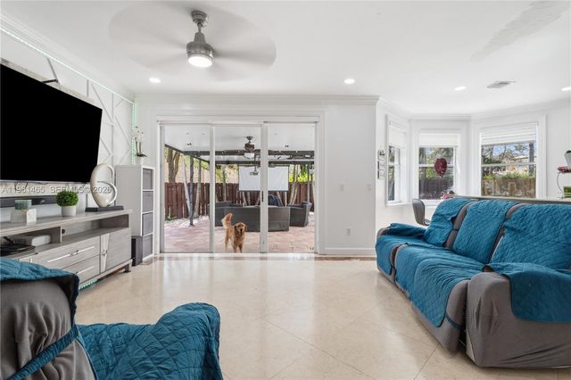 10816 SW 247th St, Homestead, FL 33032