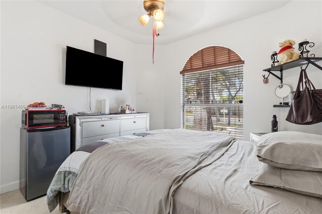 10816 SW 247th St, Homestead, FL 33032