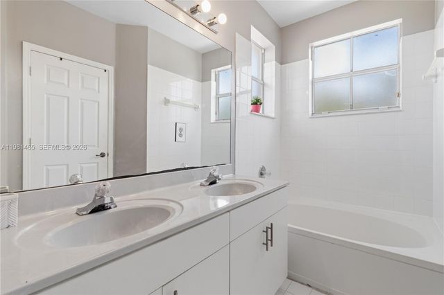 10816 SW 247th St, Homestead, FL 33032