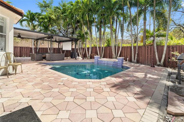 10816 SW 247th St, Homestead, FL 33032