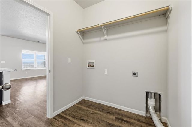 21826 Franklin Street, Spring Hill, KS 66083