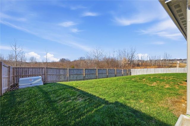 21826 Franklin Street, Spring Hill, KS 66083