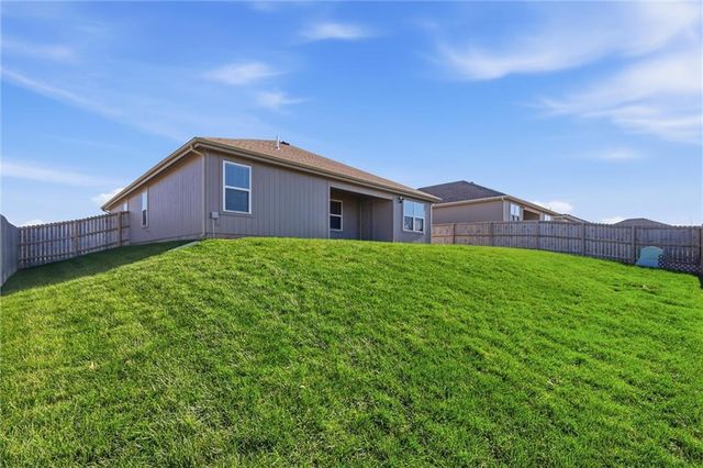 21826 Franklin Street, Spring Hill, KS 66083