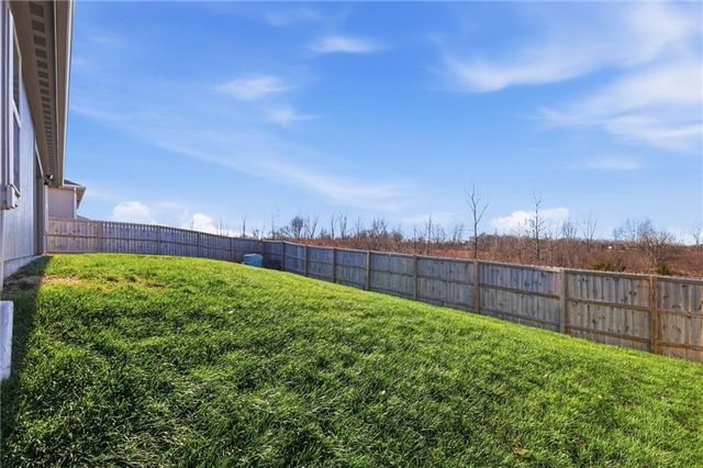 21826 Franklin Street, Spring Hill, KS 66083