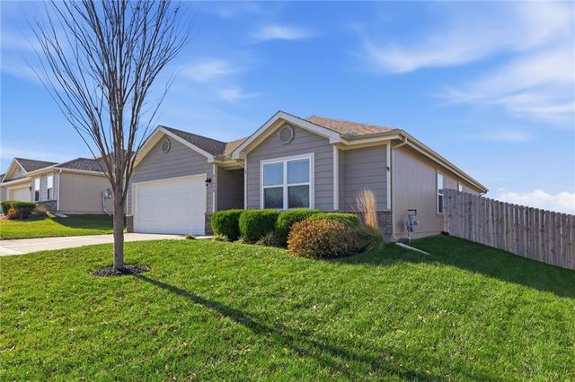 21826 Franklin Street, Spring Hill, KS 66083