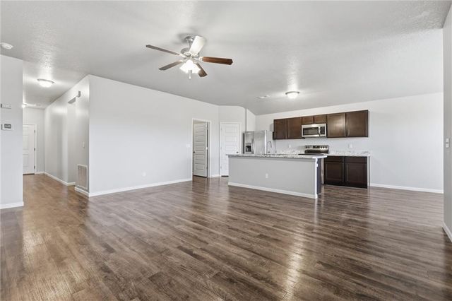 21826 Franklin Street, Spring Hill, KS 66083