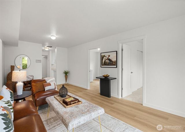 8803 15th Avenue NE, Seattle, WA 98115