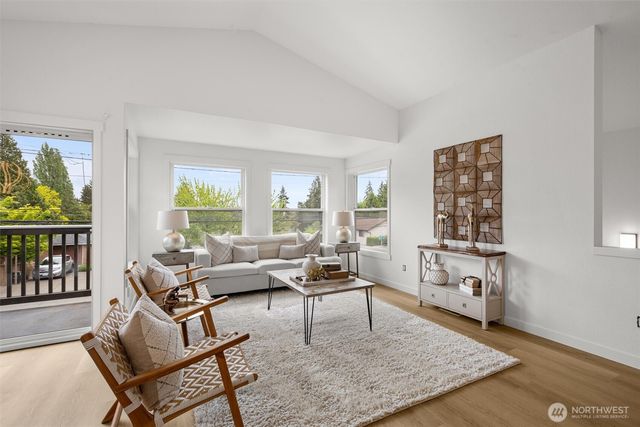 8803 15th Avenue NE, Seattle, WA 98115