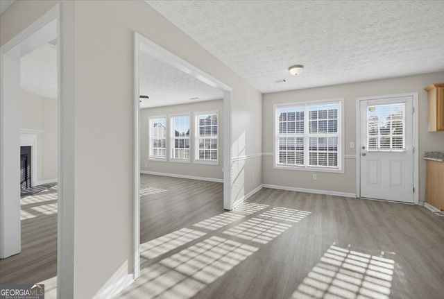 3246 Shady Valley Lane, Loganville, GA 30052