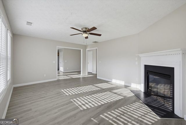 3246 Shady Valley Lane, Loganville, GA 30052