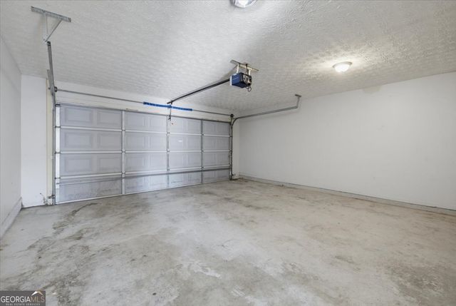 3246 Shady Valley Lane, Loganville, GA 30052
