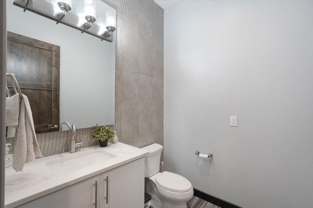 8832 Silver Oak Lane NE, Albuquerque, NM 87113