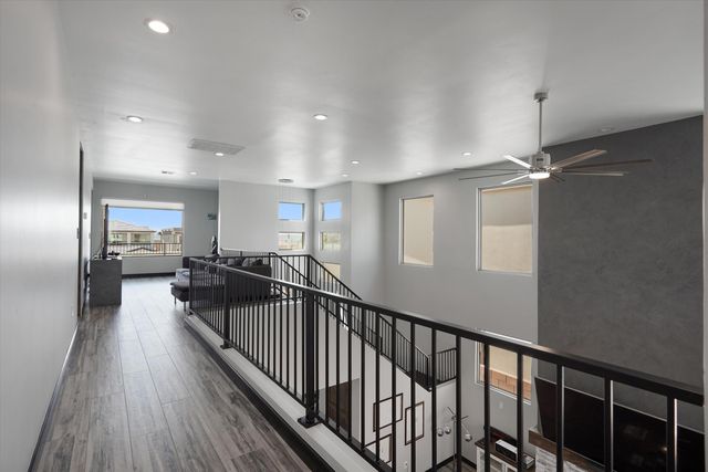 8832 Silver Oak Lane NE, Albuquerque, NM 87113