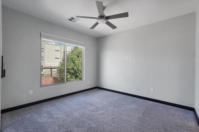 8832 Silver Oak Lane NE, Albuquerque, NM 87113
