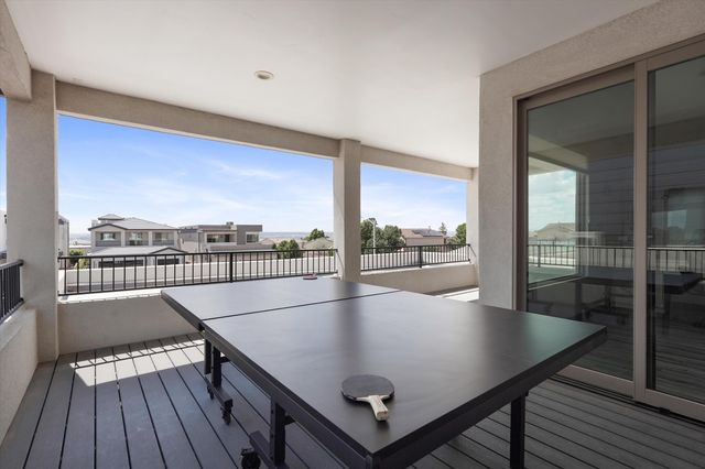 8832 Silver Oak Lane NE, Albuquerque, NM 87113