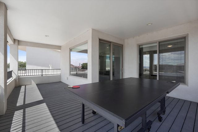 8832 Silver Oak Lane NE, Albuquerque, NM 87113