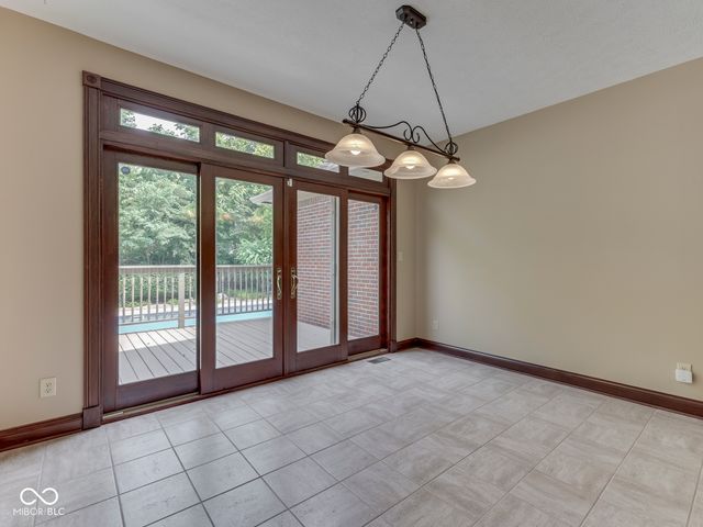 20 Forrests Edge Court, Indianapolis, IN 46227