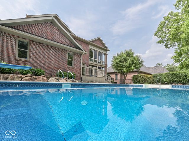 20 Forrests Edge Court, Indianapolis, IN 46227