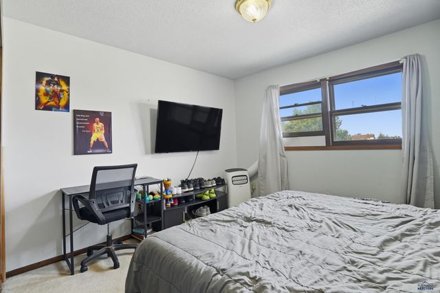 2709 CAMERON DR, Rapid City, SD 57702