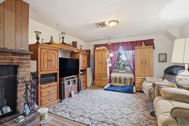 2709 CAMERON DR, Rapid City, SD 57702