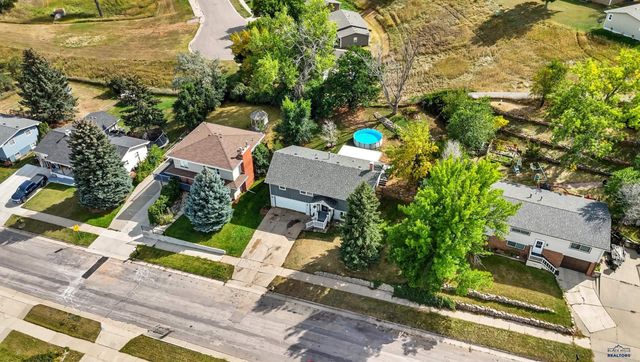 2709 CAMERON DR, Rapid City, SD 57702