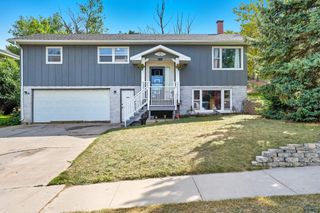 2709 CAMERON DR, Rapid City, SD 57702