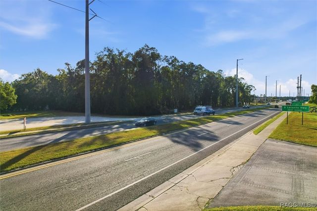 3132 W Gulf To Lake Highway, Lecanto, FL 34461