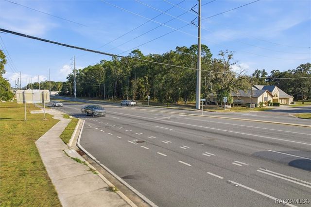 3132 W Gulf To Lake Highway, Lecanto, FL 34461