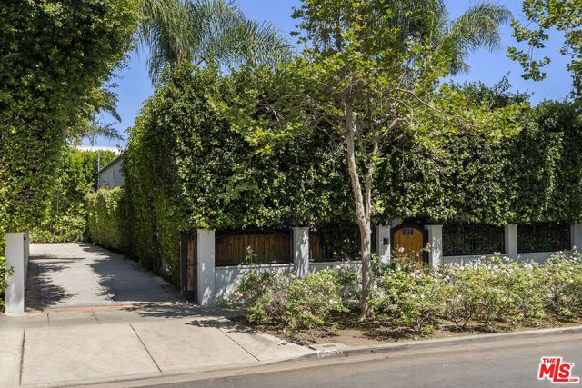 812 N Harper Avenue, Los Angeles, CA 90046