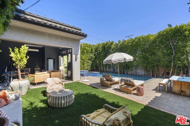 812 N Harper Avenue, Los Angeles, CA 90046