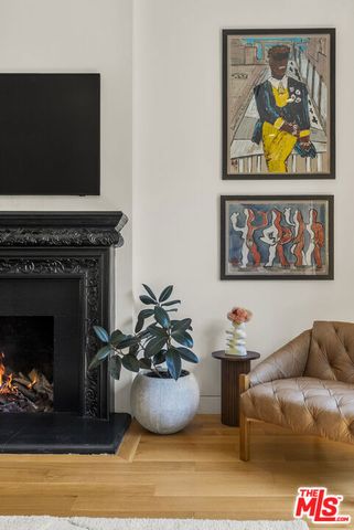 812 N Harper Avenue, Los Angeles, CA 90046