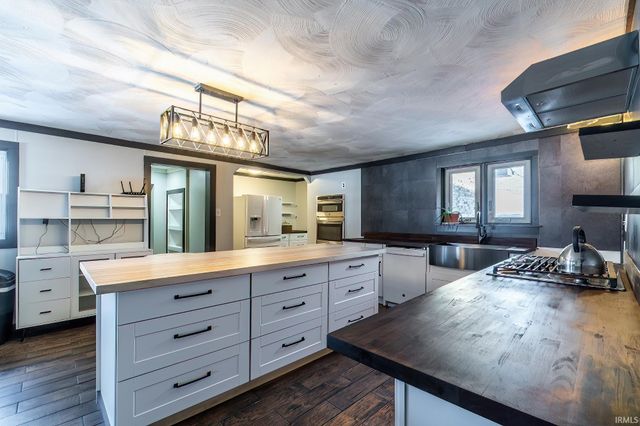 15128 Wesley Chapel Road, Churubusco, IN 46723