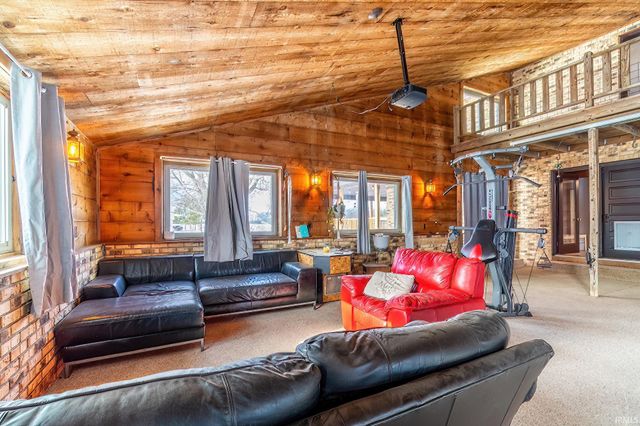 15128 Wesley Chapel Road, Churubusco, IN 46723