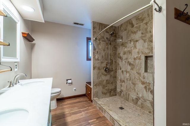 15128 Wesley Chapel Road, Churubusco, IN 46723