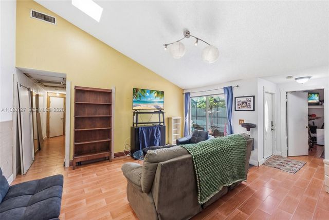 5644 Eagle Lake Dr, Palm Beach Gardens, FL 33418