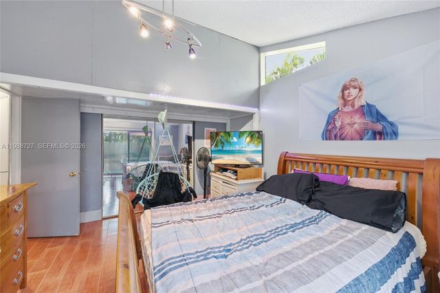 5644 Eagle Lake Dr, Palm Beach Gardens, FL 33418