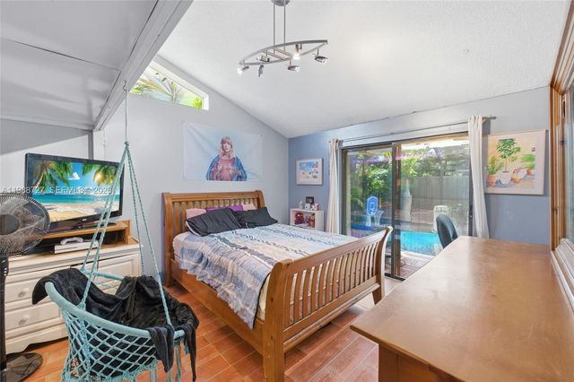 5644 Eagle Lake Dr, Palm Beach Gardens, FL 33418