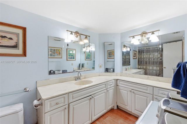 5644 Eagle Lake Dr, Palm Beach Gardens, FL 33418