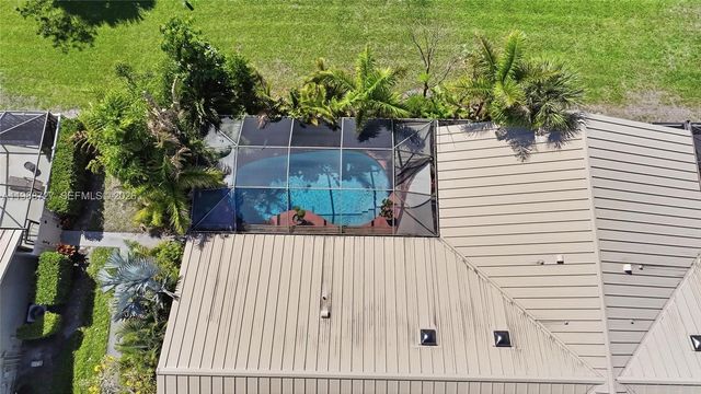 5644 Eagle Lake Dr, Palm Beach Gardens, FL 33418