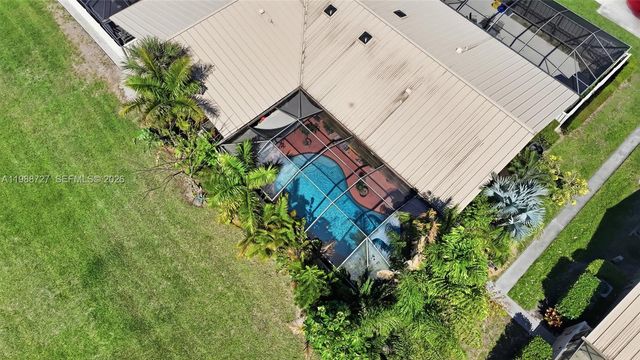 5644 Eagle Lake Dr, Palm Beach Gardens, FL 33418