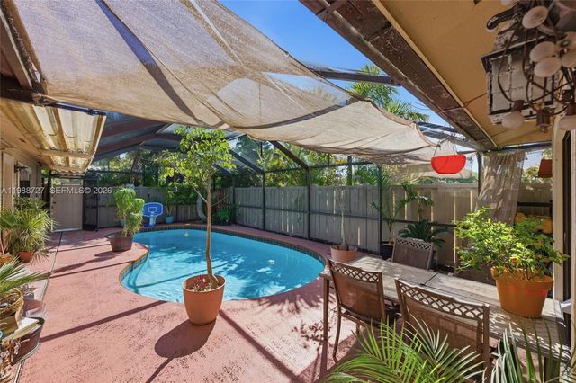 5644 Eagle Lake Dr, Palm Beach Gardens, FL 33418