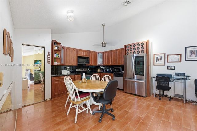 5644 Eagle Lake Dr, Palm Beach Gardens, FL 33418