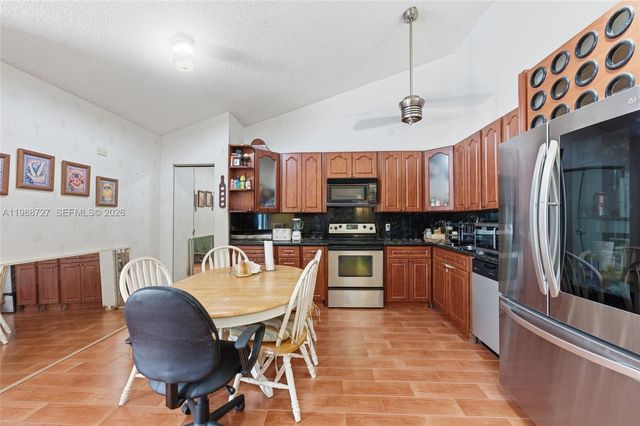 5644 Eagle Lake Dr, Palm Beach Gardens, FL 33418