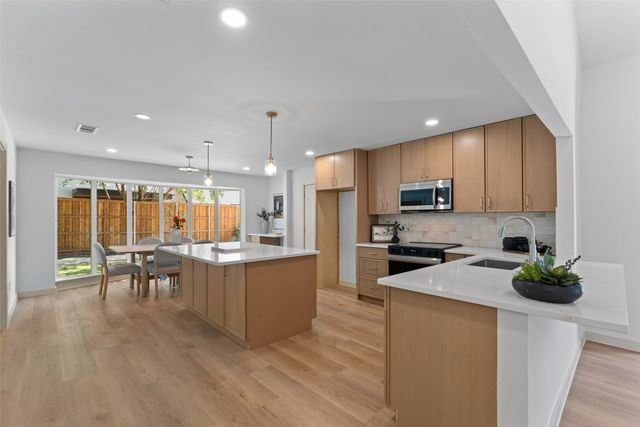 356 Willow Wood Street, Murphy, TX 75094