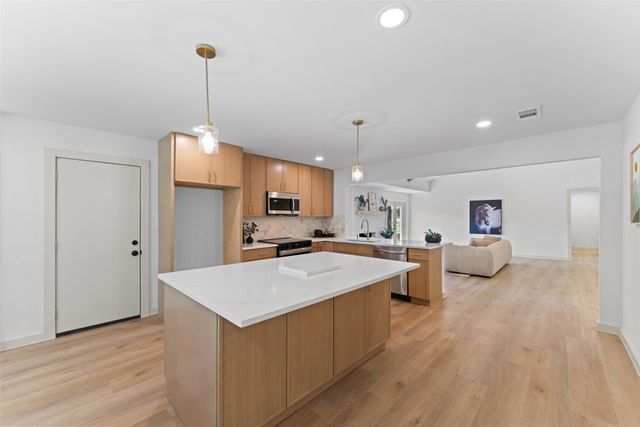 356 Willow Wood Street, Murphy, TX 75094