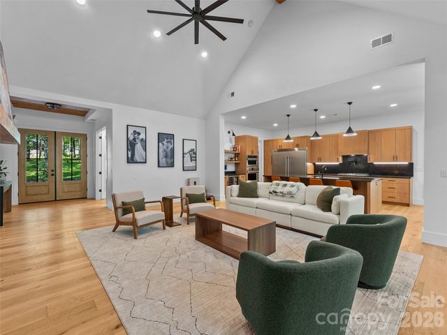 80 Maple Grove Court, Hendersonville, NC 28792