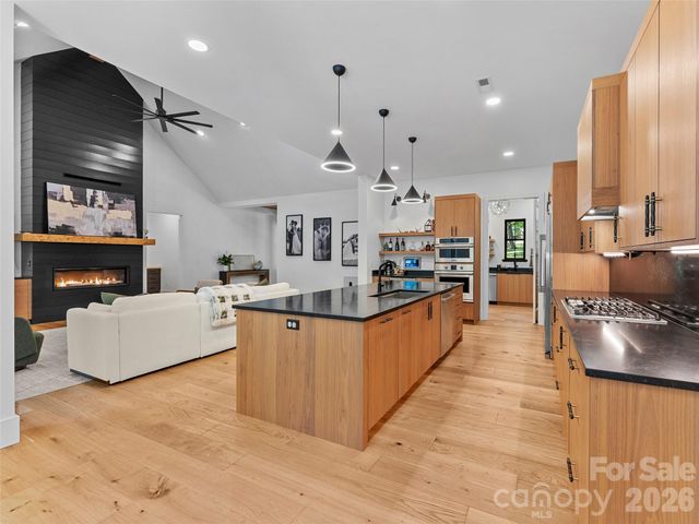 80 Maple Grove Court, Hendersonville, NC 28792